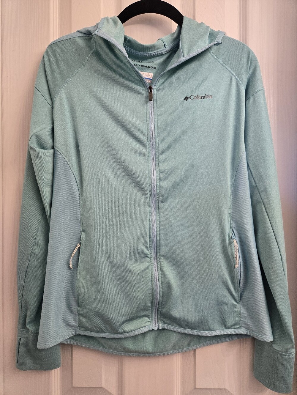 Columbia Women's Light Mint Green Sunshirt